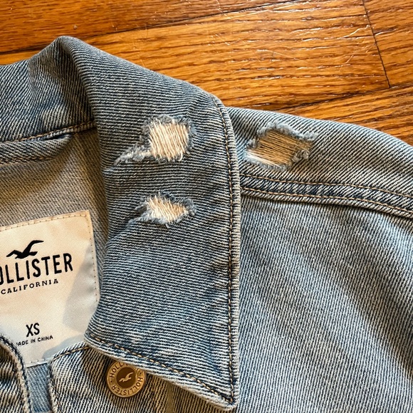 hollister cropped denim jacket!! - Picture 3 of 7